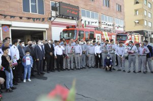 با حضور مدیر کل دفتر امور شهری و شوراها استانداری تهران از مردان حماسه و آتش تجلیل شد.